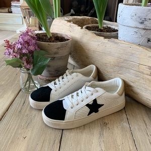 Steve Madden Philip Sneakers